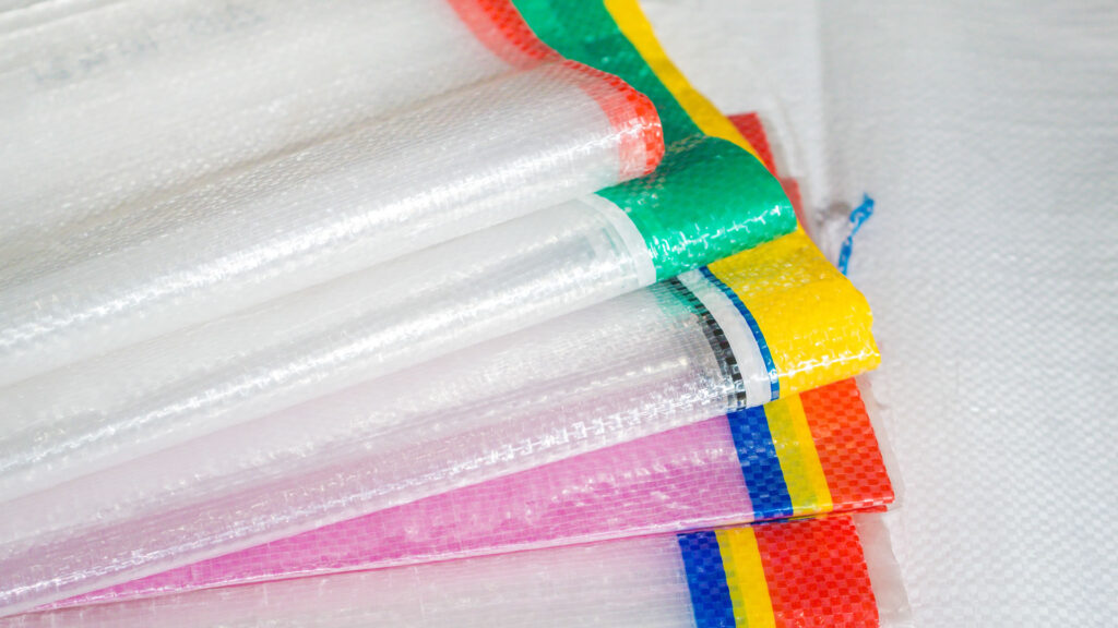 karung plastik kepala singa